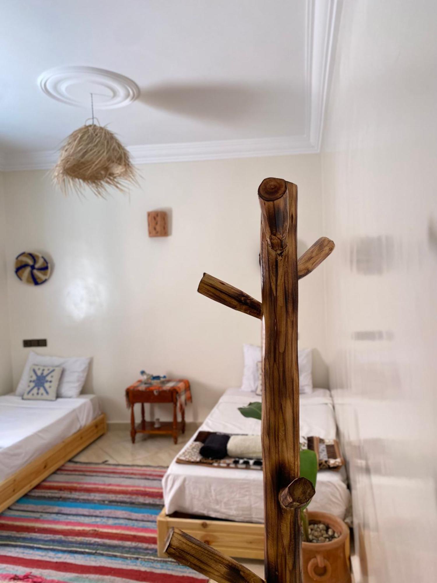 Chill Surfer Hostel Tamraght Exterior foto